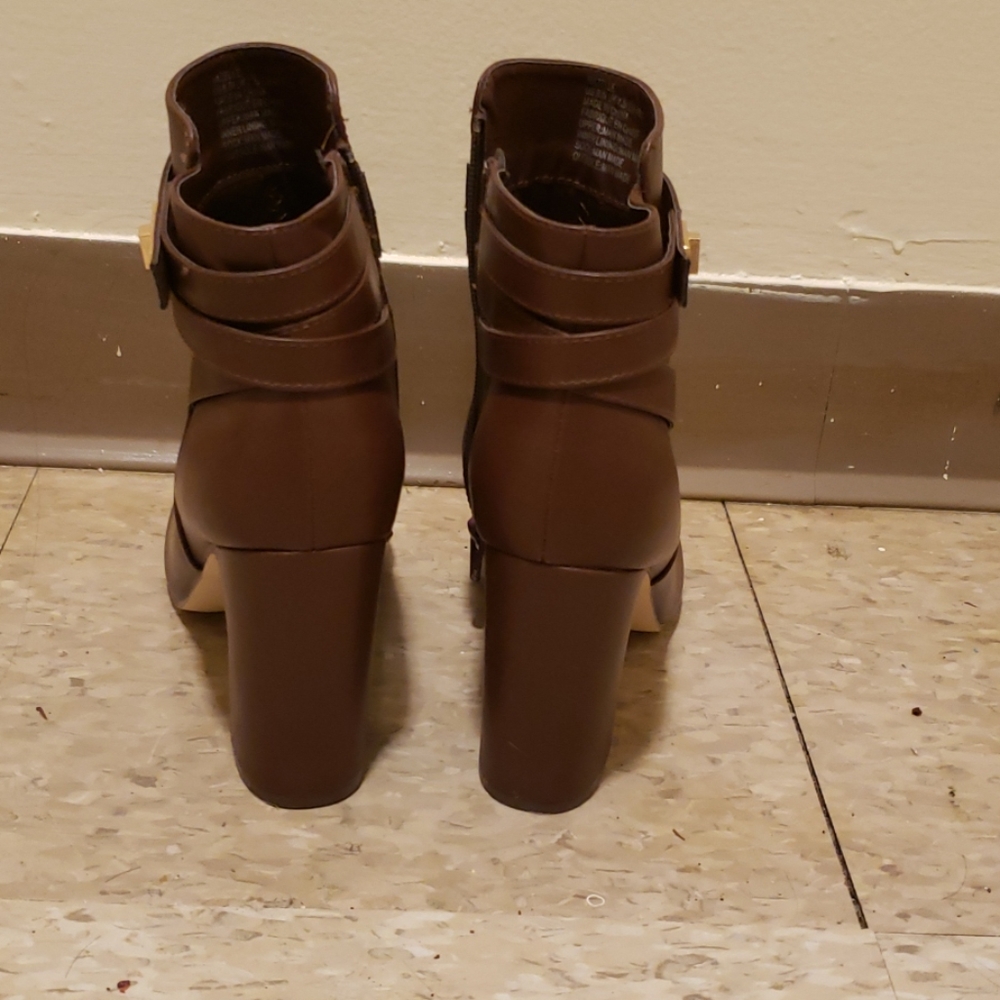 Heeled boots